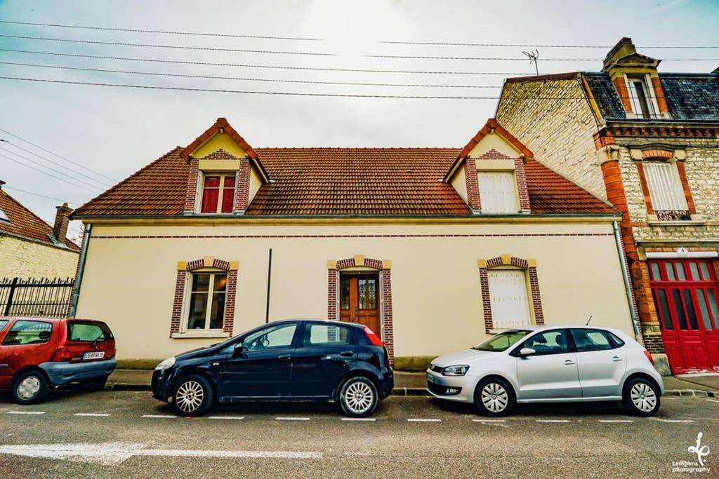 Maison Piscine Interieure Et Garage Troyes Exteriör bild